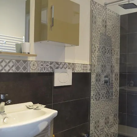 فندق مبيت وإفطار Il Gelso Di Barcuzzi *
